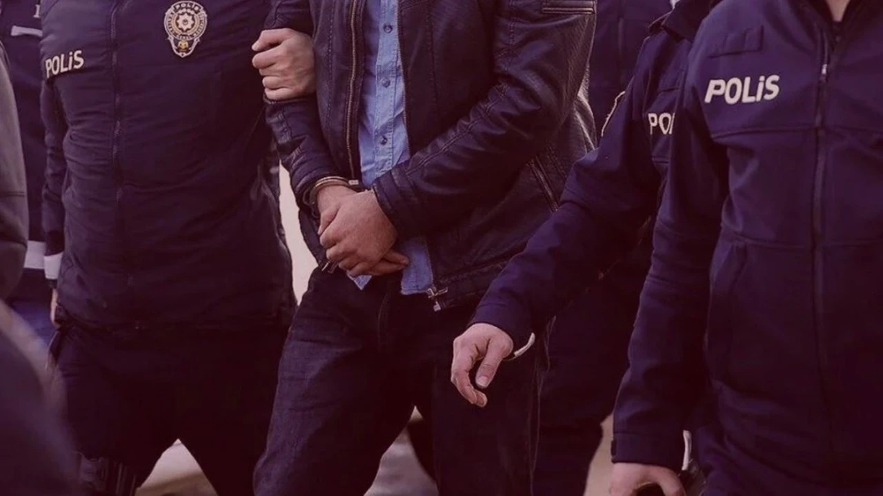 26 şirkete mali m&uuml;şavir operasyonu... 43 kişi hakkında g&ouml;zaltı kararı!