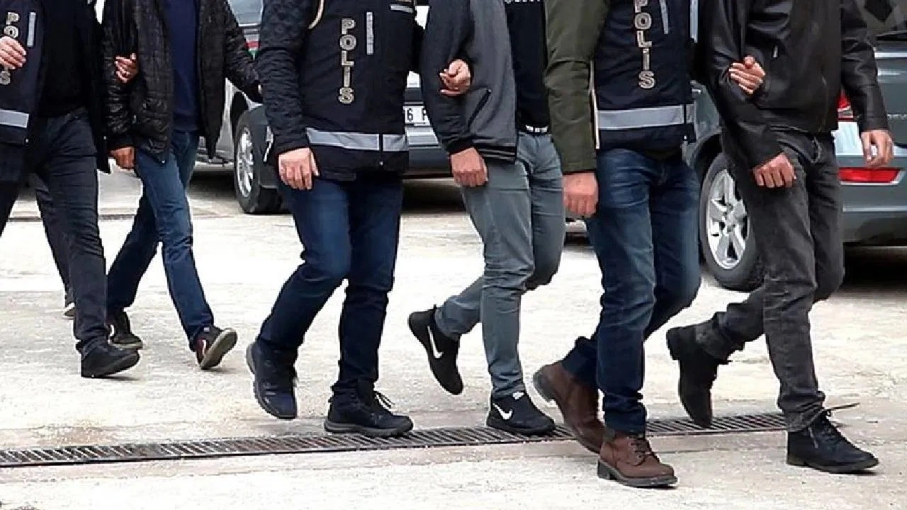 5 ilde FETÖ operasyonu: Çok sayıda kişi yakalandı!