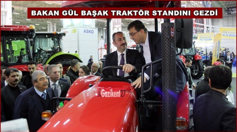 Abdulhamit Gül, Başak Traktör standını ziyaret etti