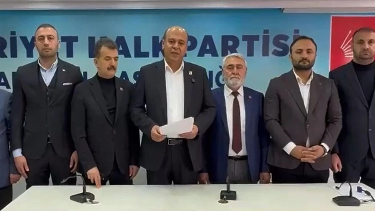 Acar: Yandaşa peşkeş, un &ccedil;uvalına sığmadı!