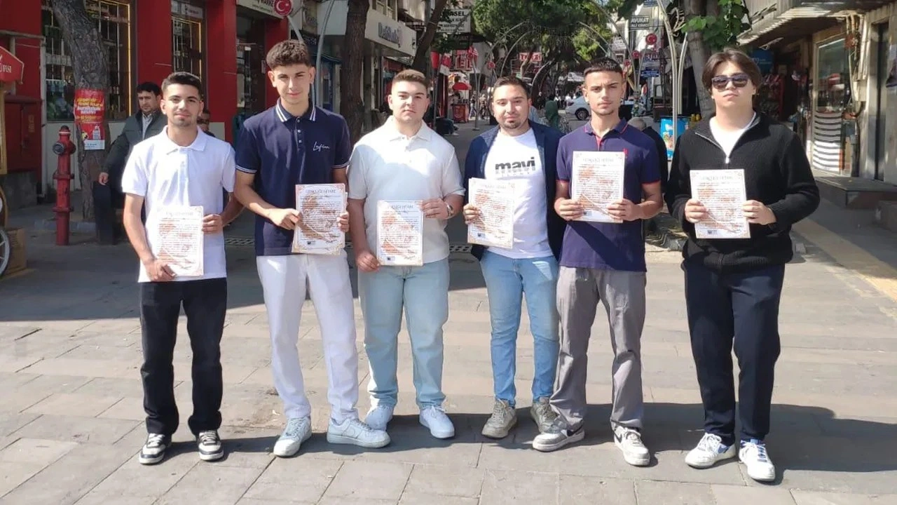 ADD Alaşehir'den Gençliğe Hitabe dağıtımı!
