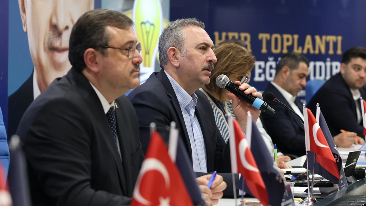 Ak Parti Gaziantep&rsquo;te teşkilat seferberliği mesajı