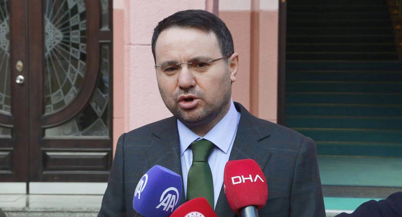 Akın G&uuml;rlek, &Ouml;zg&uuml;r &Ouml;zel'i r&uuml;şvet almakla su&ccedil;ladı!