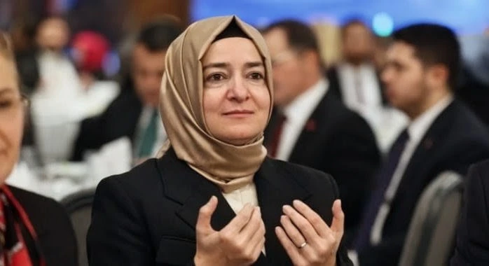 AKP'li Fatma Bet&uuml;l Sayan Kaya g&ouml;revlerinden istifa etti