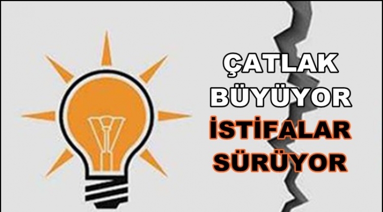 AKP’den istifalar devam ediyor