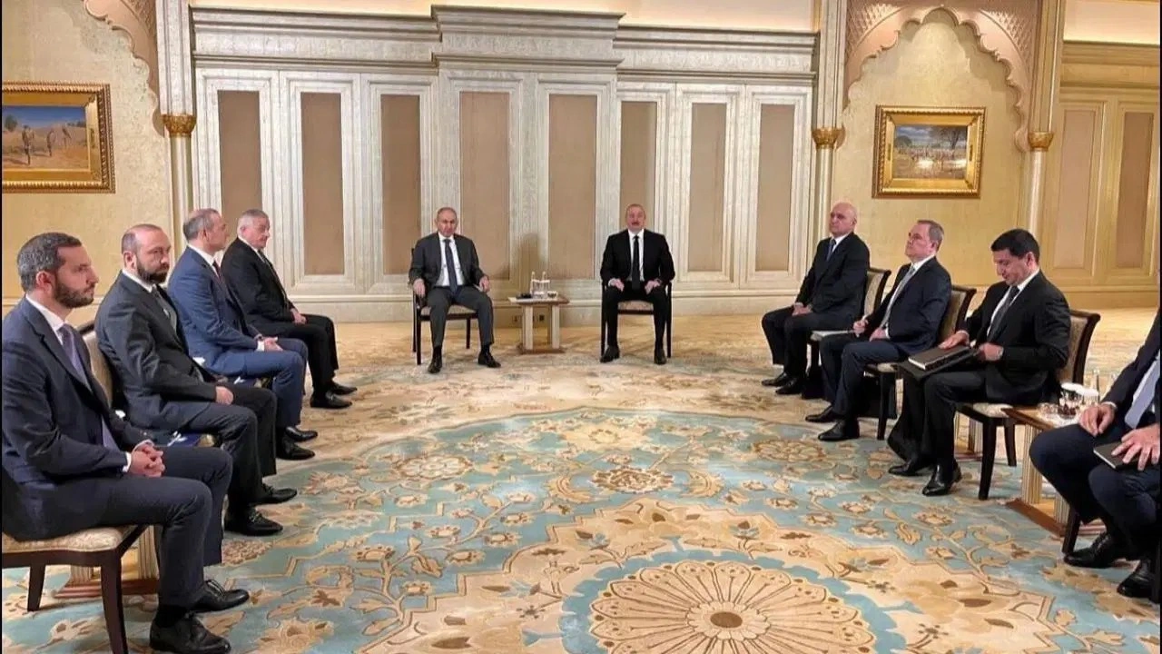 Aliyev ile Paşinyan, Abu Dabi'de görüştü
