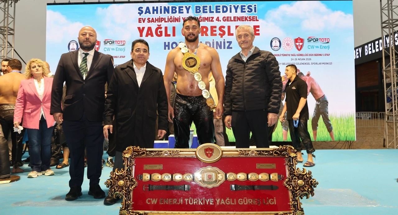 Altın kemerin sahibi Mustafa Taş oldu