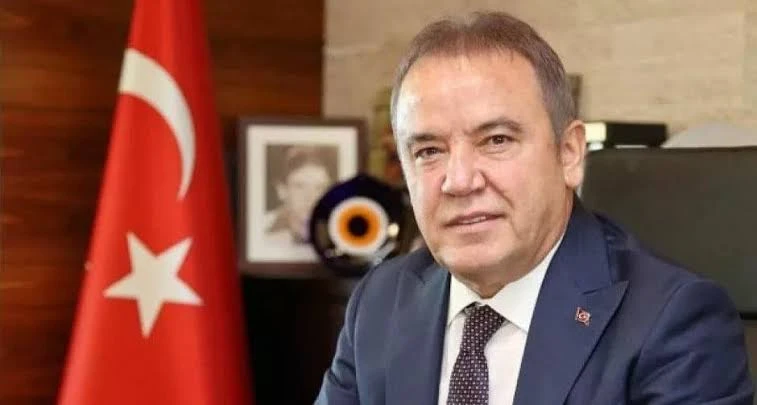 Antalya Büyükşehir Belediye Başkanı Muhittin Böcek'e de gözaltı!