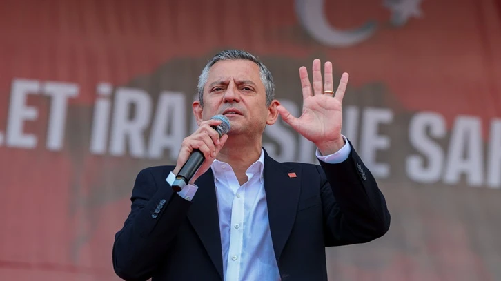 Özgür Özel: Darbe bu kez postalla değil, cübbeyle geldi!
