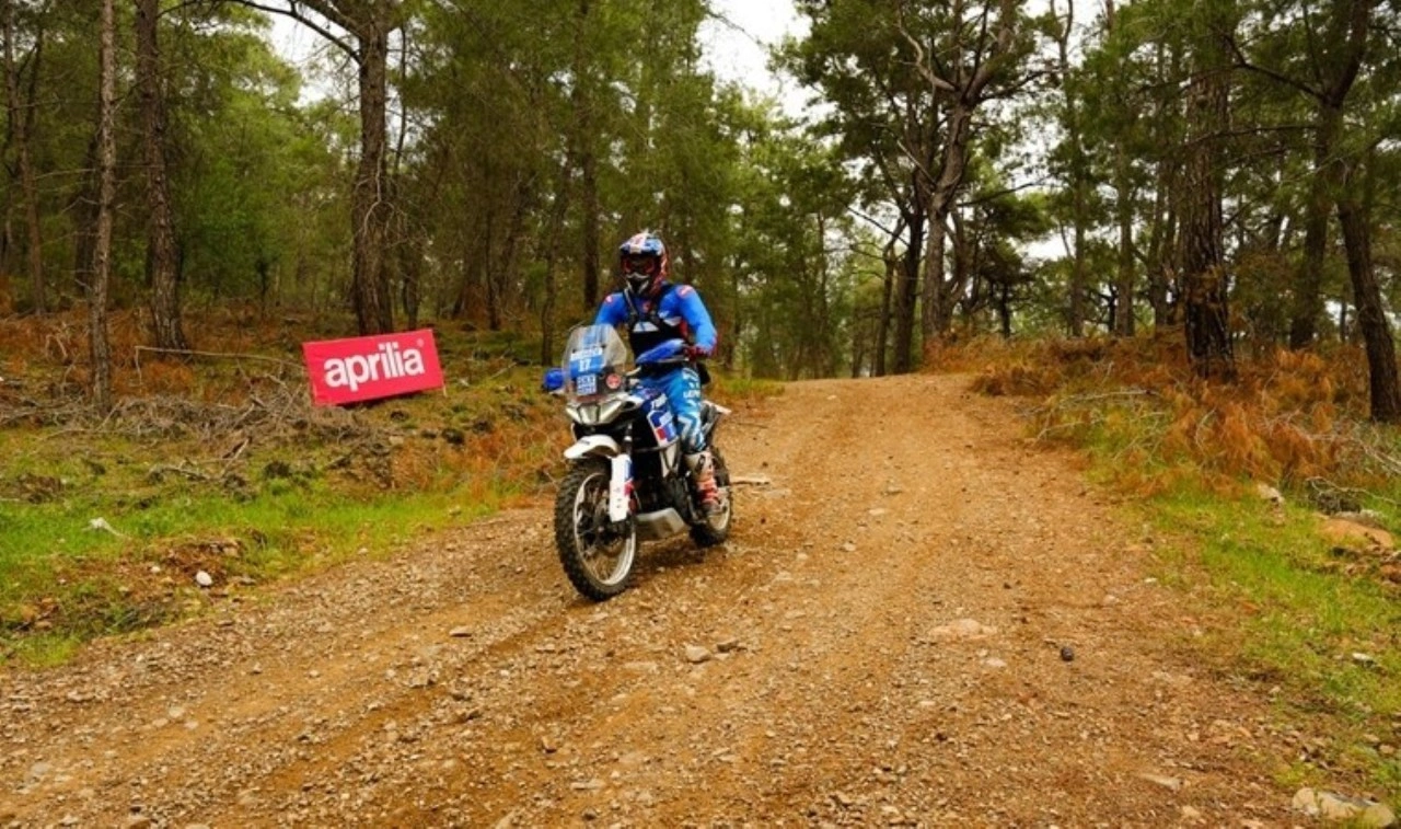 Aprilia Sky Adventure’da bir ilke imza attı