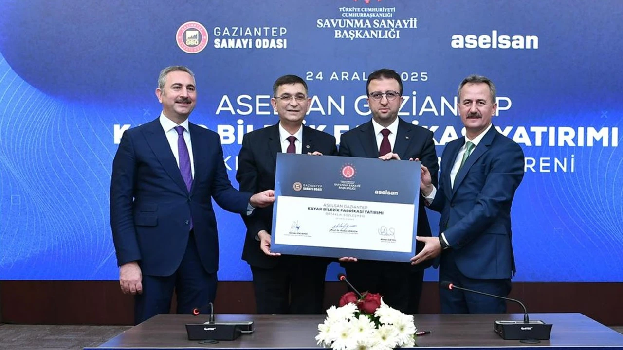 ASELSAN Gaziantep Kayar Bilezik Fabrikası i&ccedil;in imza t&ouml;reni