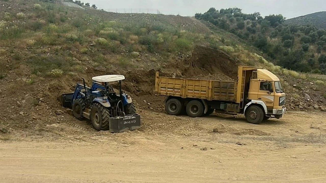 Aydın'da toprak kayması: 38 yaşındaki kepçe operatörü kurtarılamadı