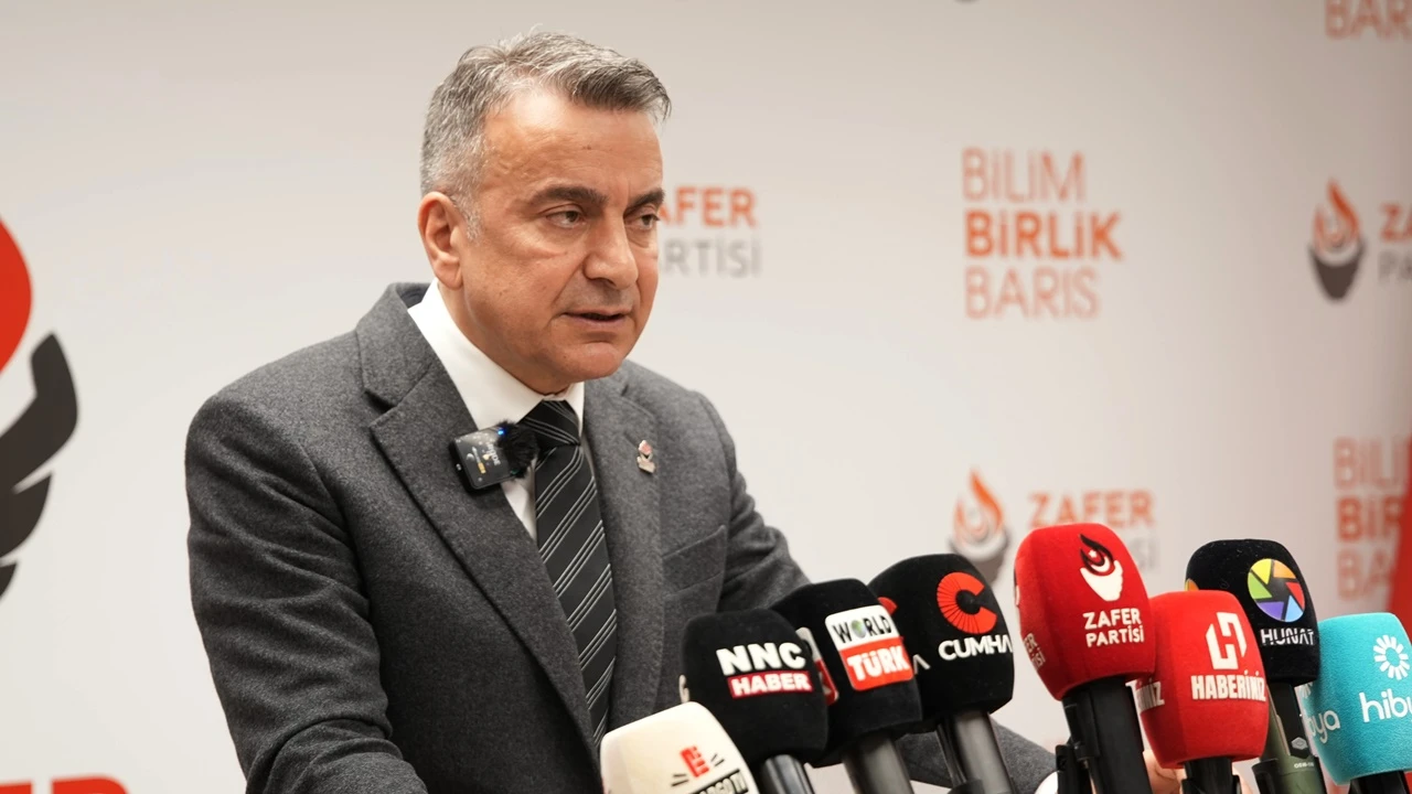 Azmi Karamahmutoğlu: TBMM&rsquo;de &ccedil;ok uluslu yabancı g&uuml;&ccedil; i&ccedil;in tezkere kararı &ccedil;ıkmış mıdır?