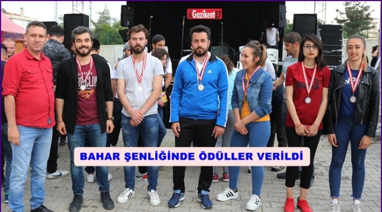 Bahar şenliklerinde ödül töreni