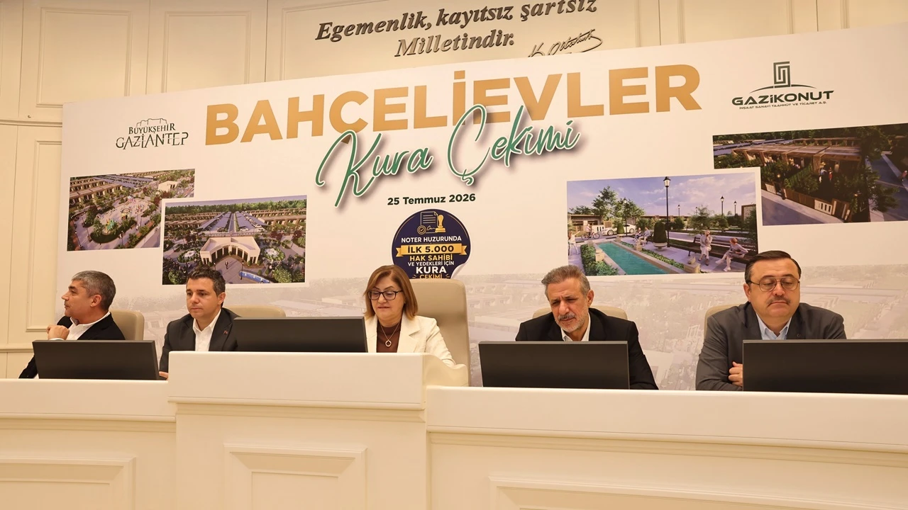Bah&ccedil;elievler Projesi&rsquo;nin ilk kura &ccedil;ekimi noter huzurunda yapıldı