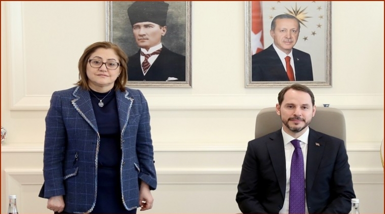 Bakan Albayrak, Şahin’i ziyaret etti