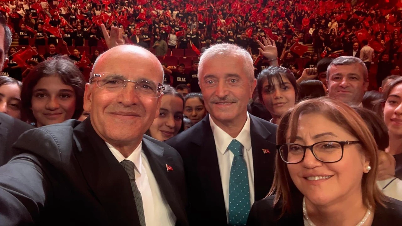 Bakan Şimşek Çanakkale bilgilendirme toplantısına katıldı