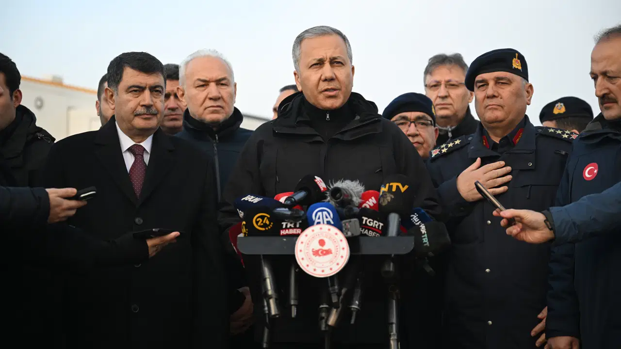 Bakan Yerlikaya'dan a&ccedil;ıklama: Libya u&ccedil;ağının karakutusu bulundu!