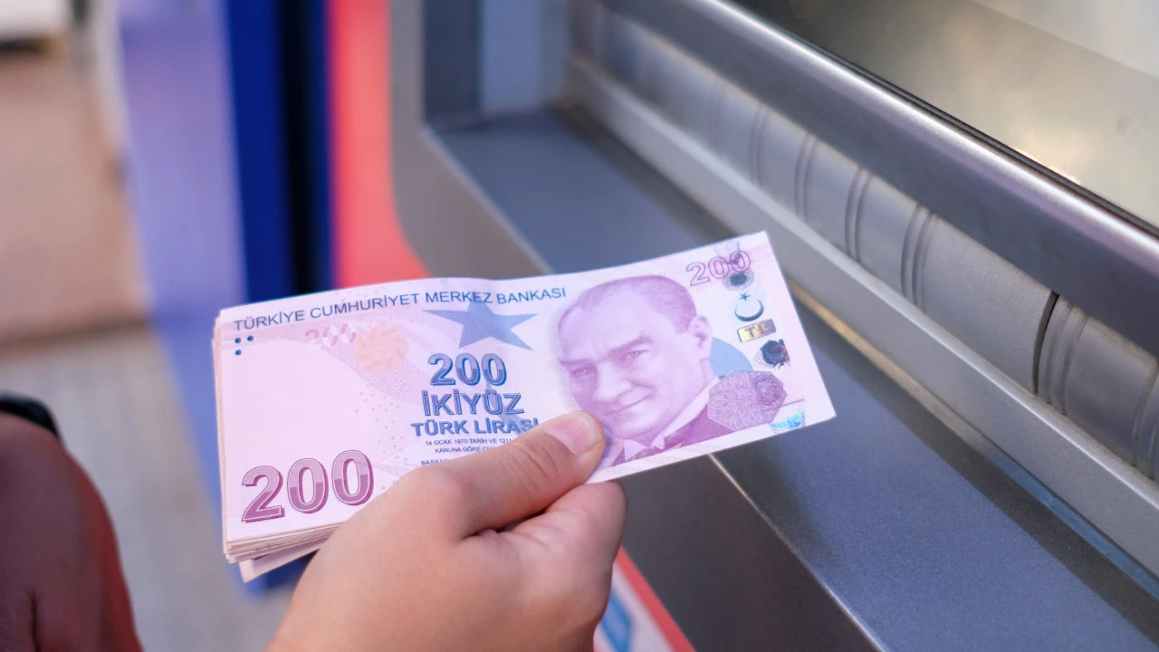 Bankalar emekli maaşına bloke koyabilecek!