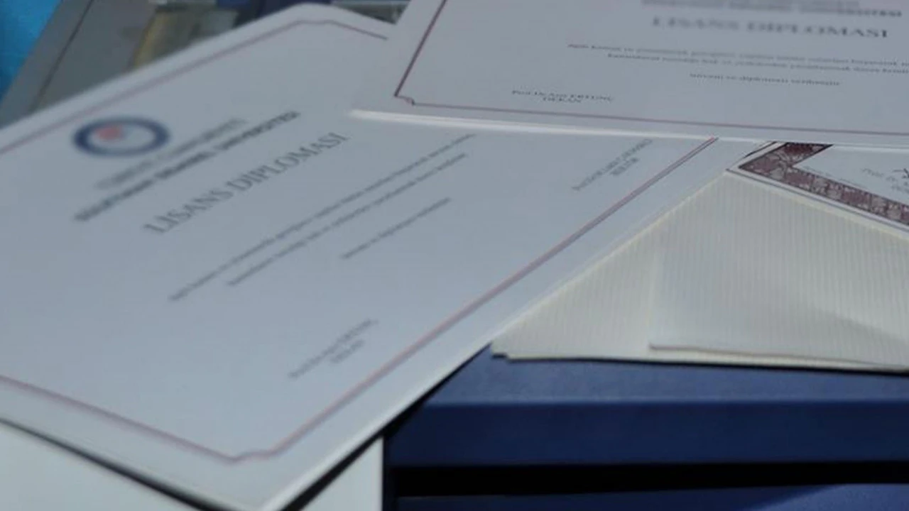  Sahte diploma skandalı Kabine'yi mi değiştirecek?