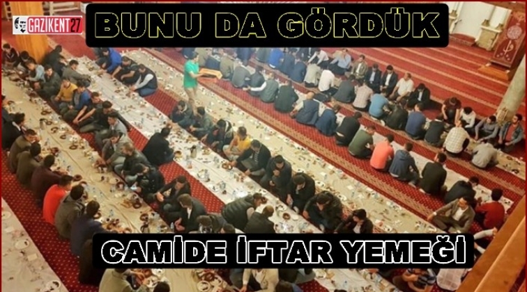 Bu da oldu: Camide parti iftarı...