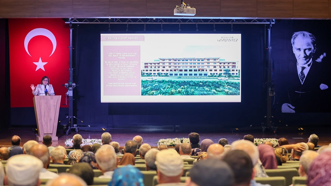 Büyükşehir 300 kişiyi daha Umre'ye gönderecek