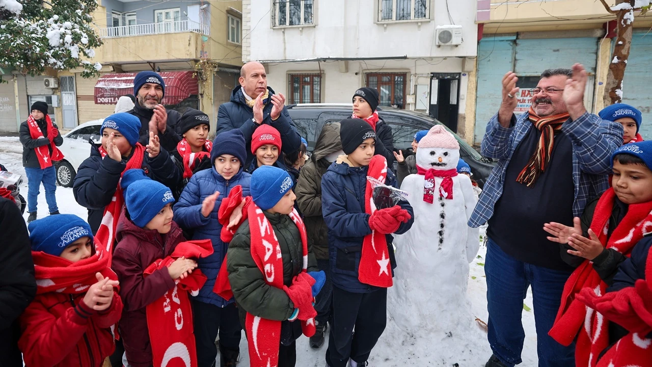 B&uuml;y&uuml;kşehir'den, &ccedil;ocuklara atkı, bere ve eldiven...