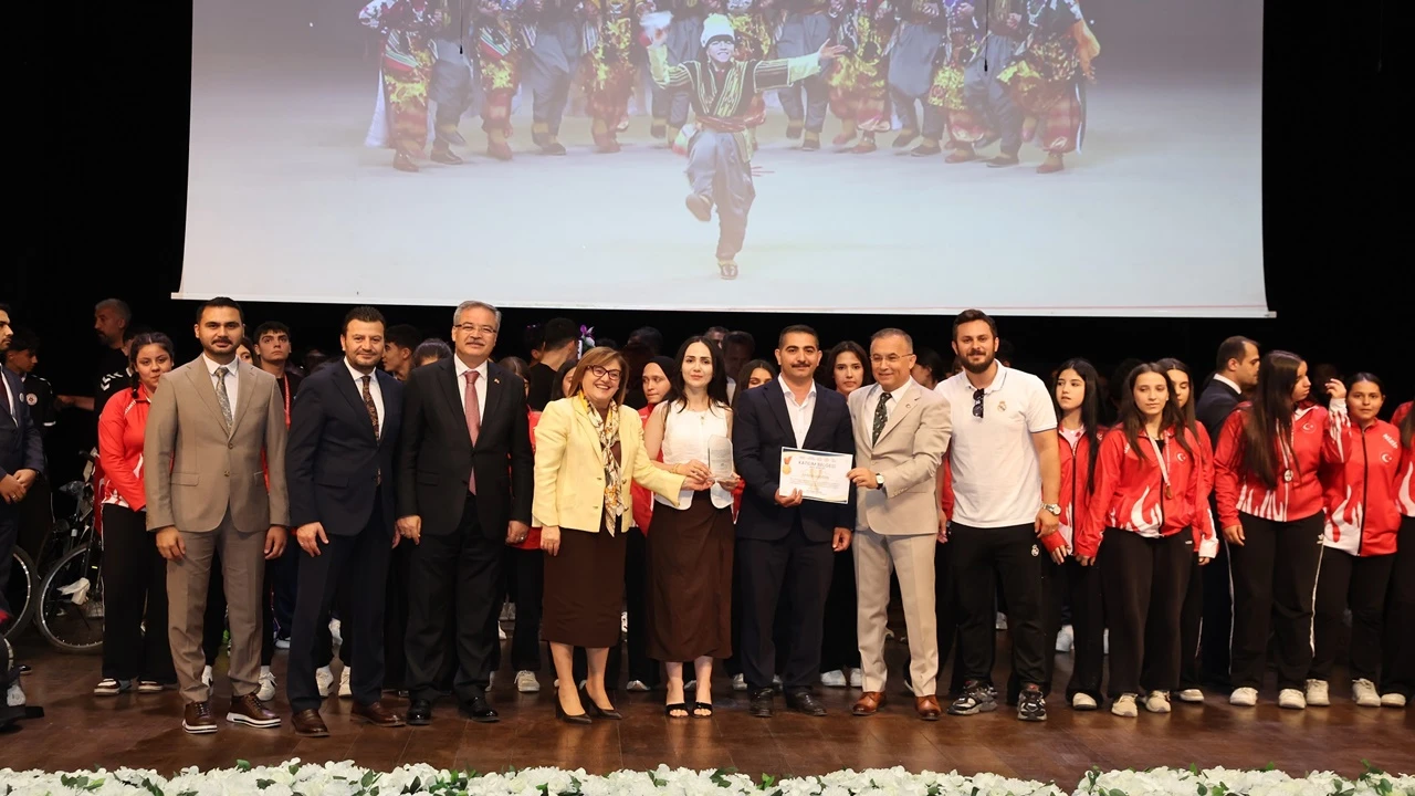 B&uuml;y&uuml;kşehir'den &ldquo;Okul Sporları Enleri&rdquo; programı