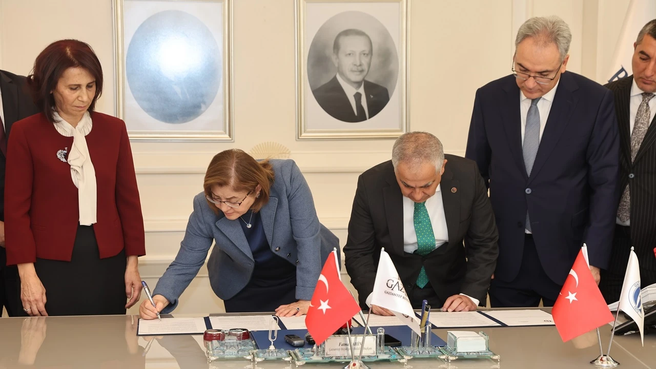 Büyükşehir ile Gaziantep Üniversitesi arasında protokol