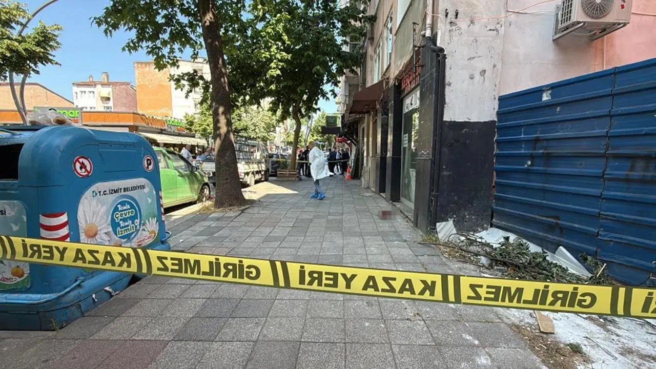 Cadde ortasında başından vuruldu: Saldırgan aranıyor!