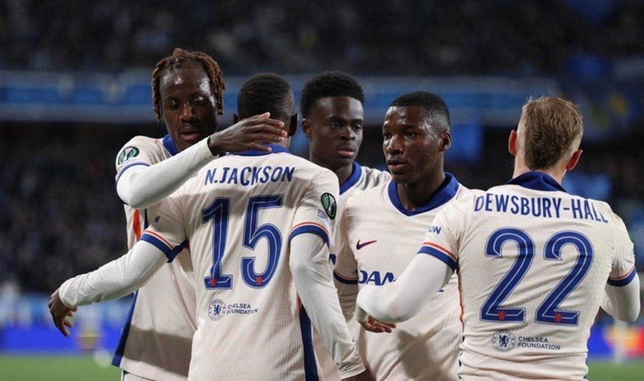 Chelsea, Konferans Ligi'nde final kapısını araladı!