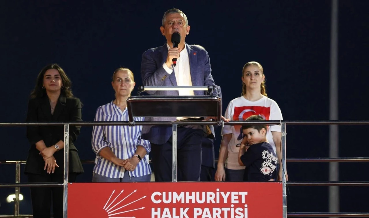 Özgür Özel'den Erdoğan'a: Ben pişman değilim ama sen bin pişmansın!