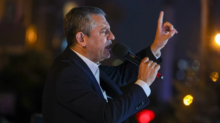 Özgür Özel'den '17-25 Aralık' çıkışı: Hırsızına sahip çıkan sensin Erdoğan!