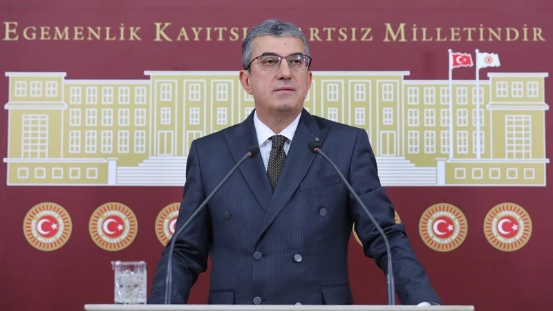 CHP'deki 'butlan' YDK'si G&ouml;khan G&uuml;naydın'ın tedbirini kaldırdı