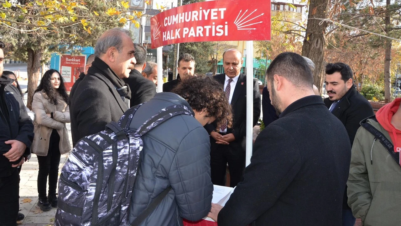 CHP Gaziantep'ten burs ücretleri protestosuna destek