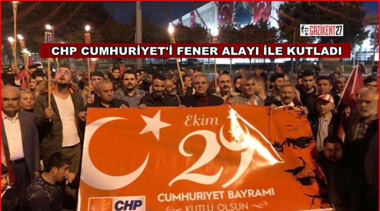 CHP Gaziantep'te fener alayı d&uuml;zenledi