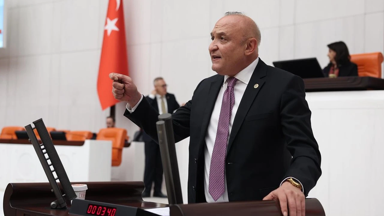 CHP’li Meriç, 30 yaş üstü öğrencilere yurt hakkı verilmemesini Meclis gündemine taşıdı