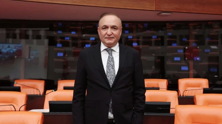 CHP'li Meriç'ten, 15 Temmuz bayrak talimatına tepki: Atatürk’süz bir demokrasi, tarihine sırt çeviren bir anlayıştır