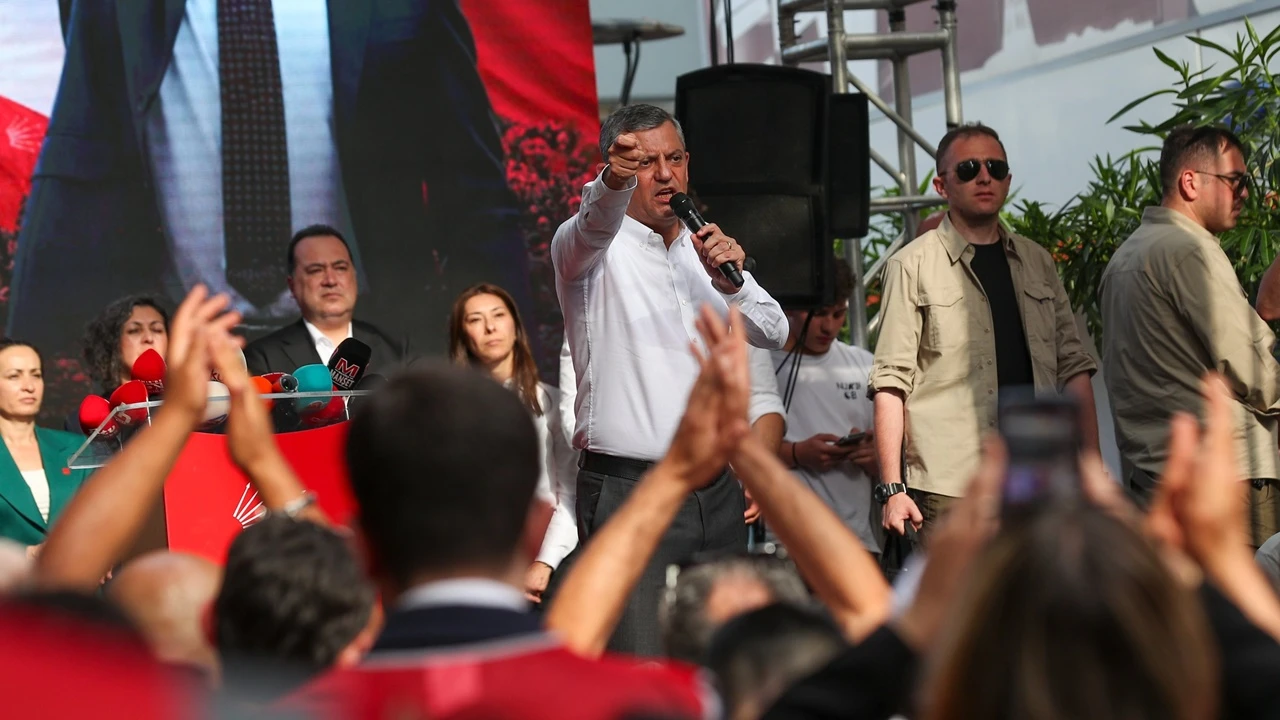 &Ouml;zg&uuml;r &Ouml;zel: Yine zorlu bir yolculuğa &ccedil;ıkıyorum, hakkınızı helal edin!