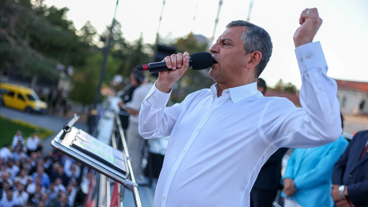 Özgür Özel: Erdoğan 'Hodri meydan', kaçma getir sandığı!