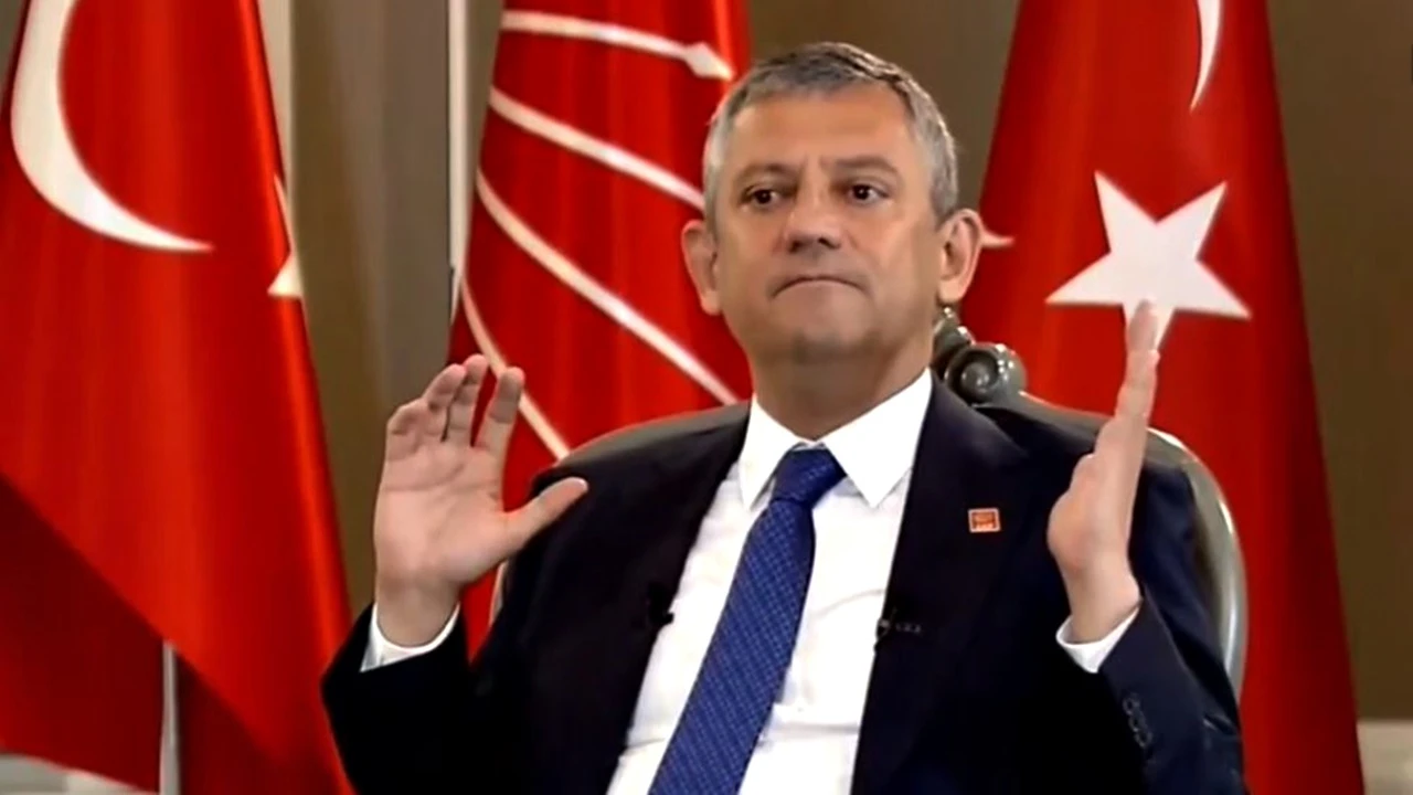 CHP Lideri &Ouml;zg&uuml;r &Ouml;zel: Su&ccedil;umuz AKP'yi yenmiş olmak!