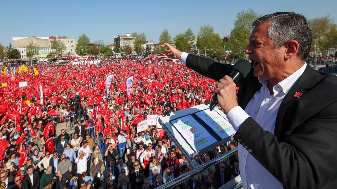 &Ouml;zg&uuml;r &Ouml;zel: Artık bu iktidarın miadı dolmuştur!