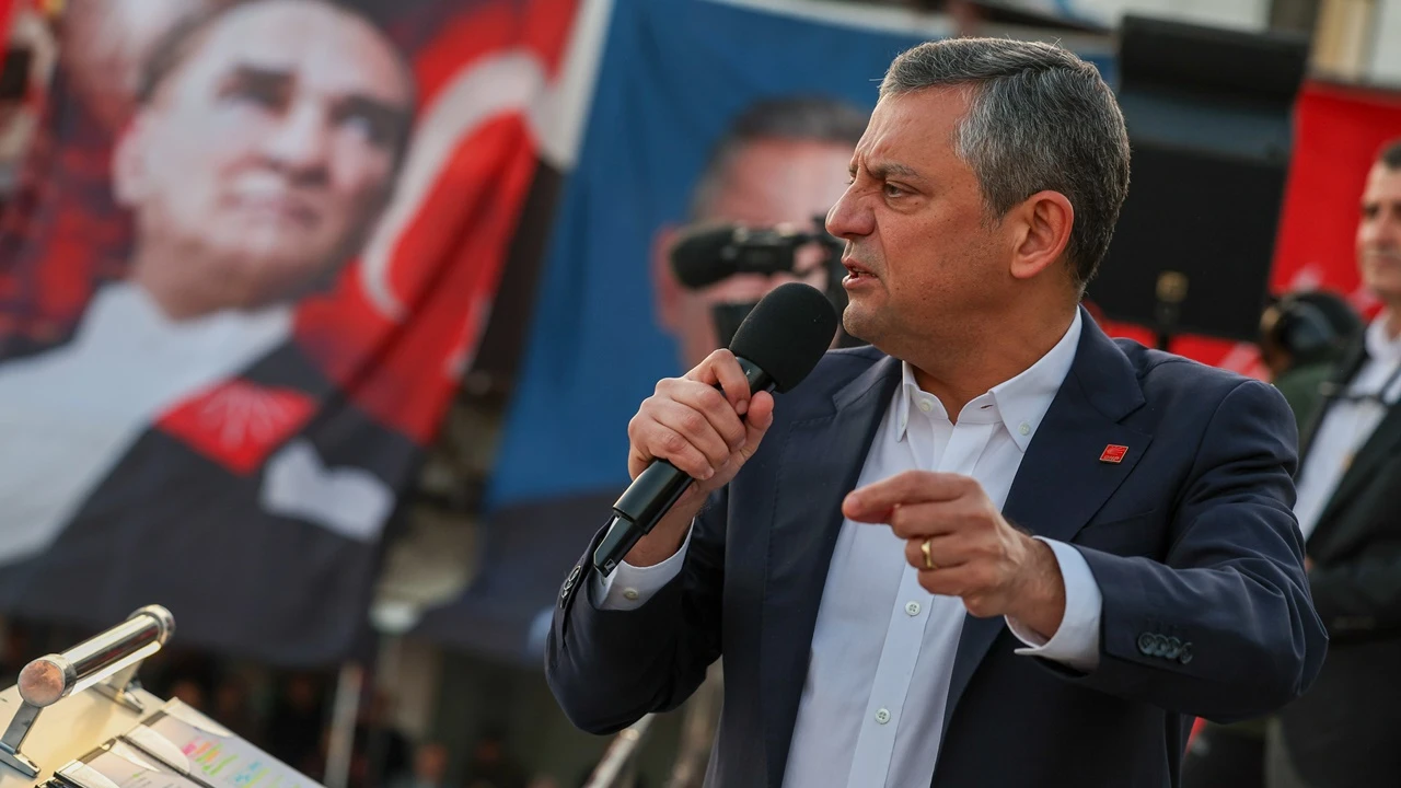 Özgür Özel: Savcılarına güvenen çıksın karşımıza...