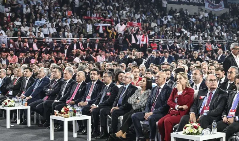 CHP’nin kurultay davasına erteleme kararı