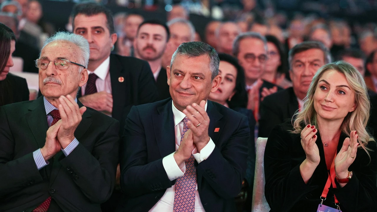 CHP'nin parti programı yenilendi, tüzüğü kabul edildi, parti meclisi büyüdü