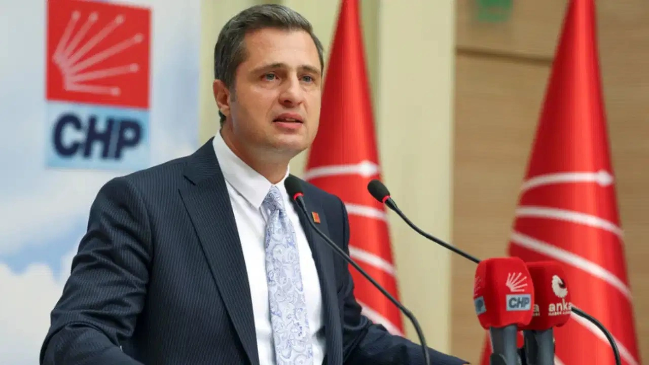 CHP Sözcüsü Deniz Yücel: Kurultayı tartışmak ve tartıştırmak iktidarın ekmeğine yağ sürmektir