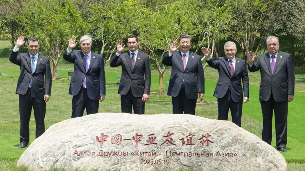 Çin Cumhurbaşkanı Xi, antik İpek Yolu boyunca Orta Asya ile yeni bağlar kuruyor