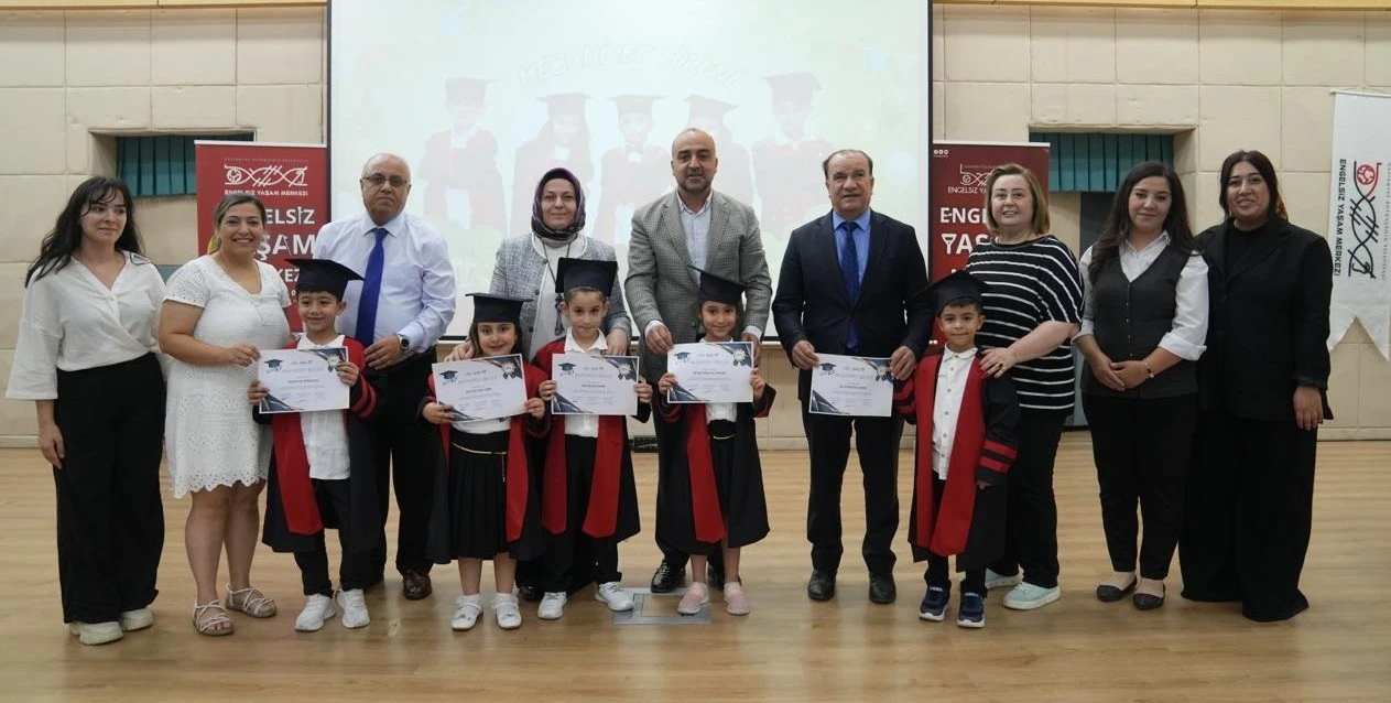 &Ccedil;ocuk Eğitim Merkezi'nde mezuniyet t&ouml;reni