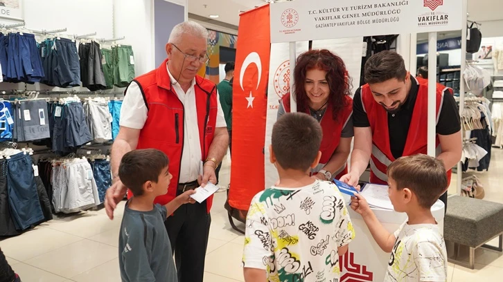 Çocukların bayramlıkları Vakıflar Genel Müdürlüğü'nden