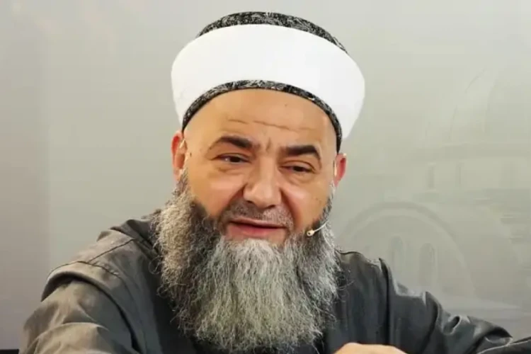  Cübbeli Ahmet'ten gazeteci Fatih Altaylı'nın tutuklanma kararına;&quot;Darısı diğer müfterilerin başına gelsin&quot; 
